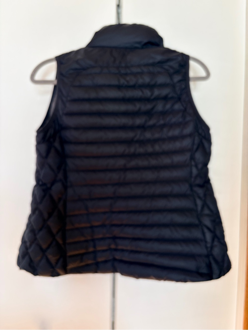 Michael Kors Women's Navy Blue Packable Down-Blend Puffer Vest - Picture 2 of 9